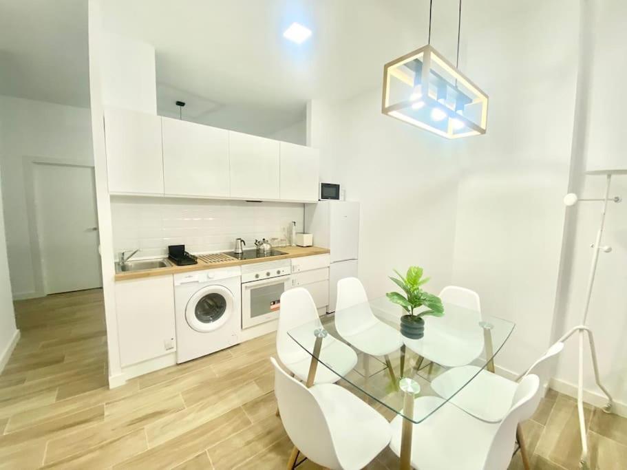 Puente Praga Aparment Διαμέρισμα Μαδρίτη Εξωτερικό φωτογραφία