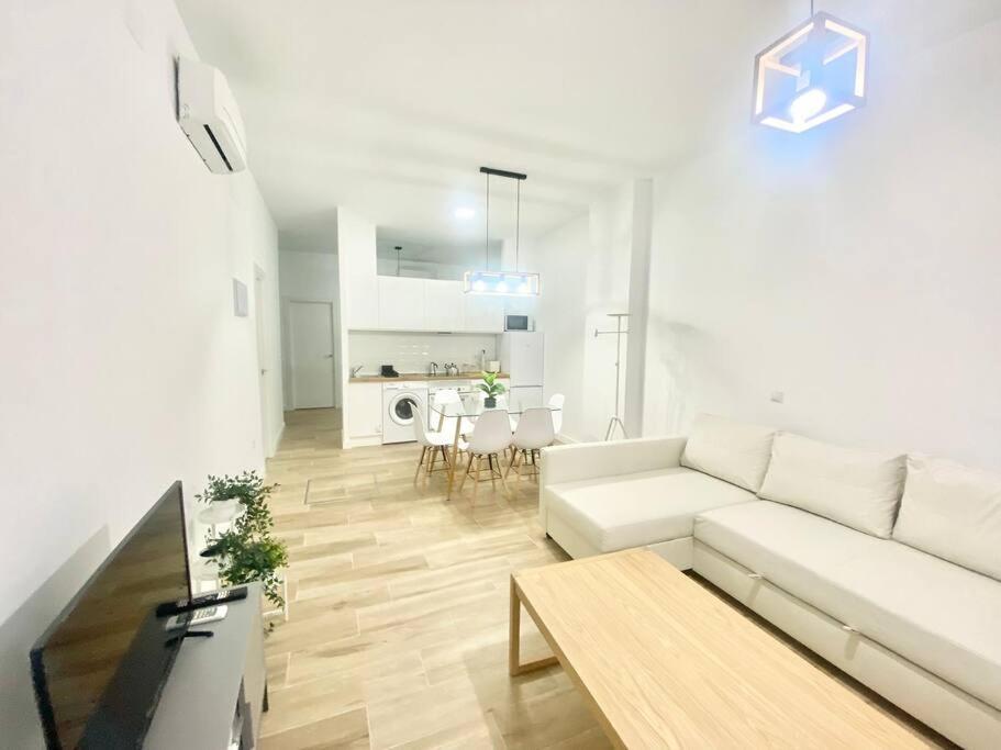 Puente Praga Aparment Διαμέρισμα Μαδρίτη Εξωτερικό φωτογραφία